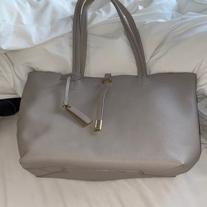 Vinca Camuto Tote
